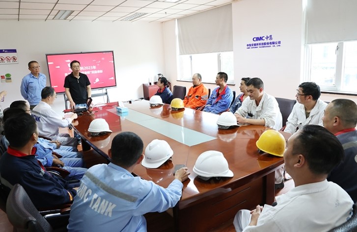 ��ϵѧ�� ������ �������ι���ΪԱ��������Ů��ѧ�ǿƼν�