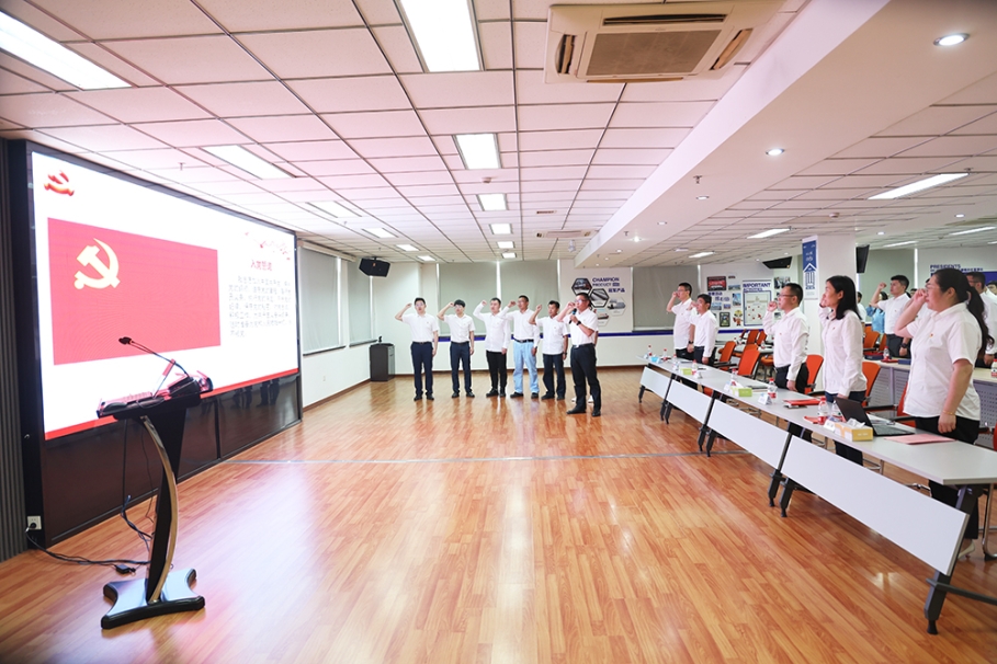 52f5f174108aef44bf6b8be990a18cf1